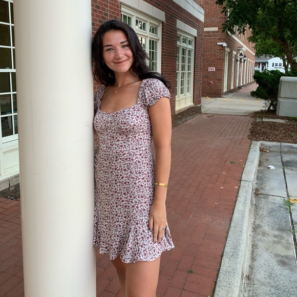 IG: rosemadelene - Picture 1 of 4